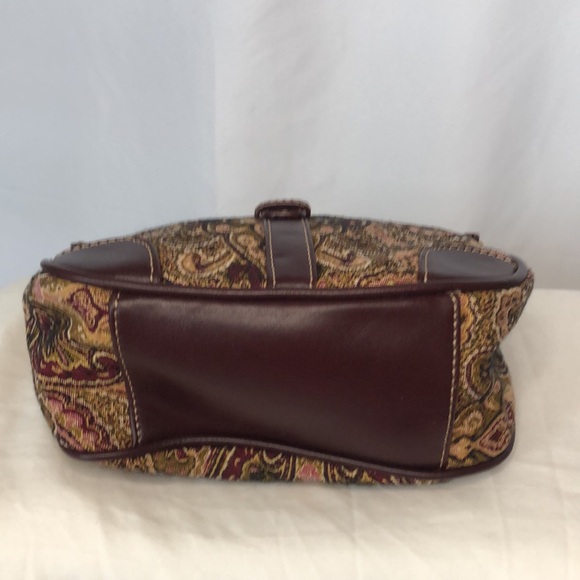 ETIENNE AIGNER Vintage paisley tapestry small shoulder handbag. - Picture 8 of 13